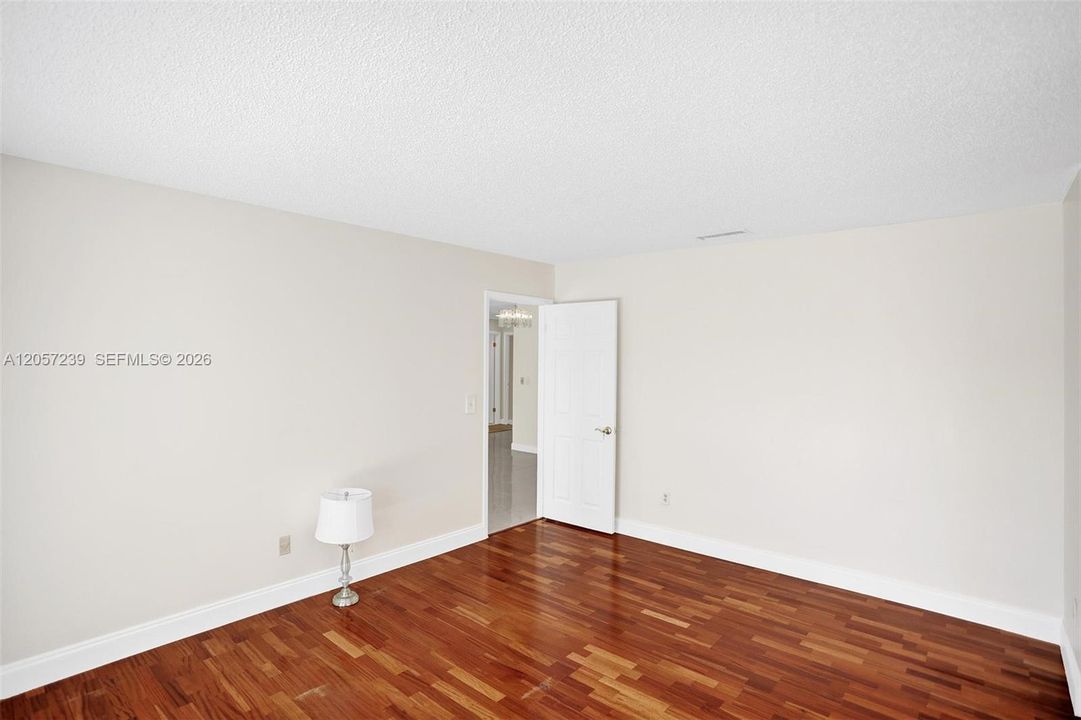 В аренду: $3,500 (3 спален, 2 ванн, 1414 Квадратных фут)