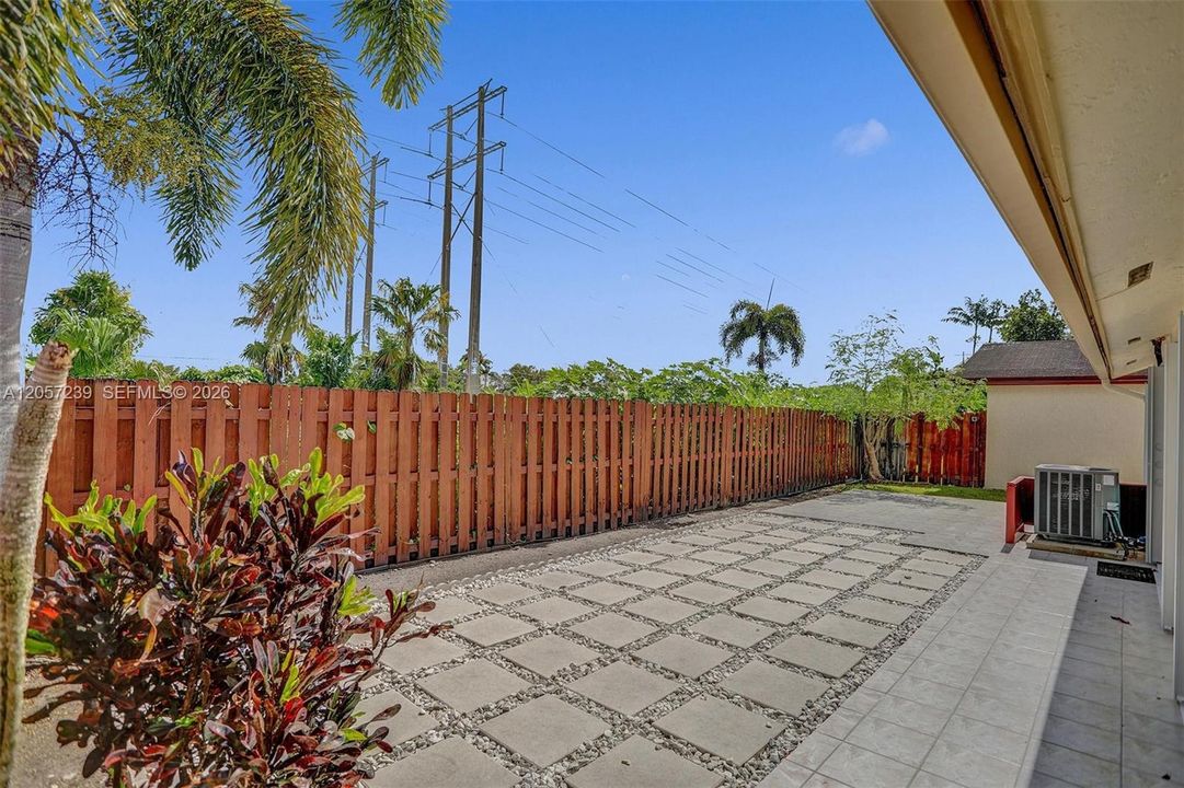 В аренду: $3,500 (3 спален, 2 ванн, 1414 Квадратных фут)