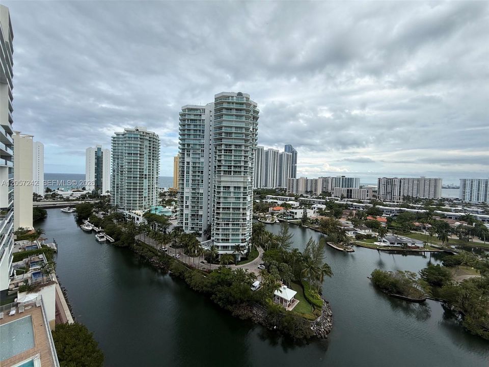 En Venta: $1,220,000 (3 camas, 3 baños, 1524 Pies cuadrados)