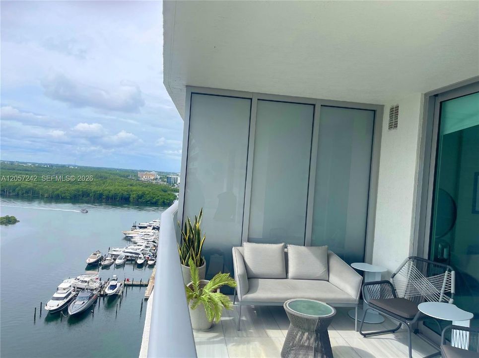 En Venta: $1,220,000 (3 camas, 3 baños, 1524 Pies cuadrados)
