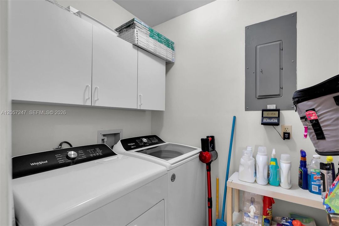 En Venta: $1,100,000 (2 camas, 2 baños, 1288 Pies cuadrados)