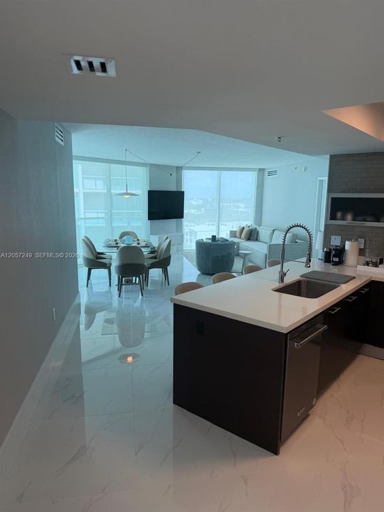 For Rent: $6,800 (3 beds, 2 baths, 1447 Square Feet)