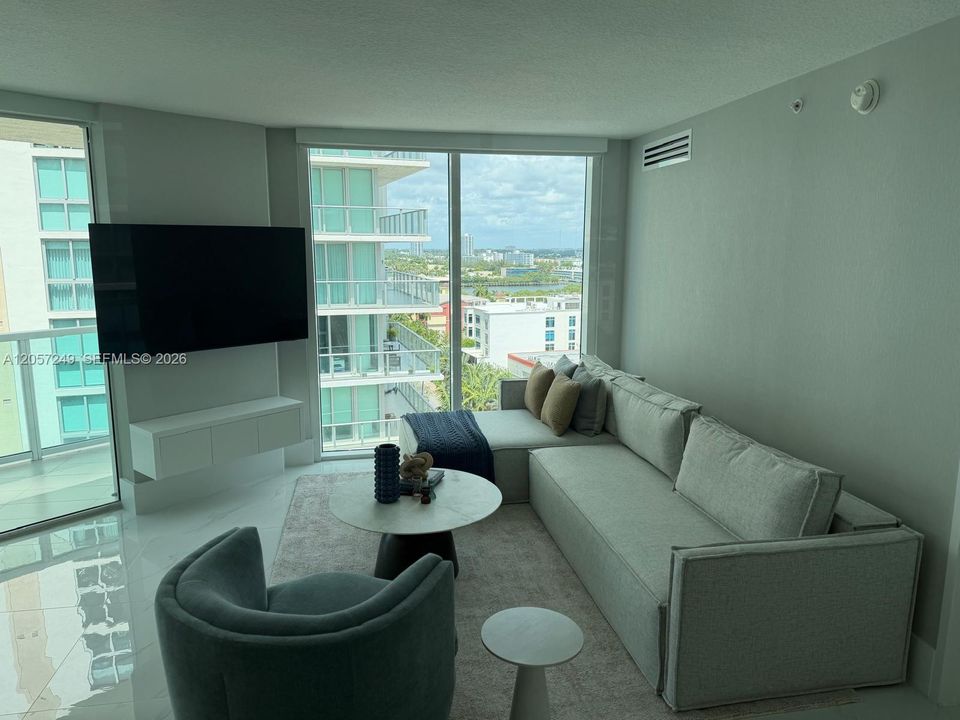 For Rent: $6,800 (3 beds, 2 baths, 1447 Square Feet)