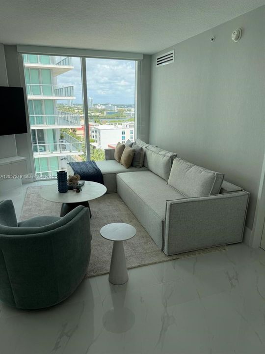 For Rent: $6,800 (3 beds, 2 baths, 1447 Square Feet)
