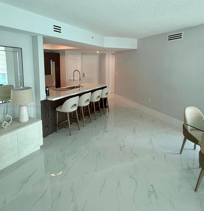 For Rent: $6,800 (3 beds, 2 baths, 1447 Square Feet)