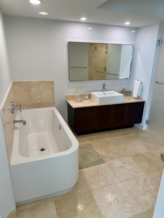 For Rent: $6,800 (3 beds, 2 baths, 1447 Square Feet)