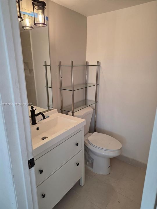 В аренду: $1,850 (2 спален, 2 ванн, 924 Квадратных фут)