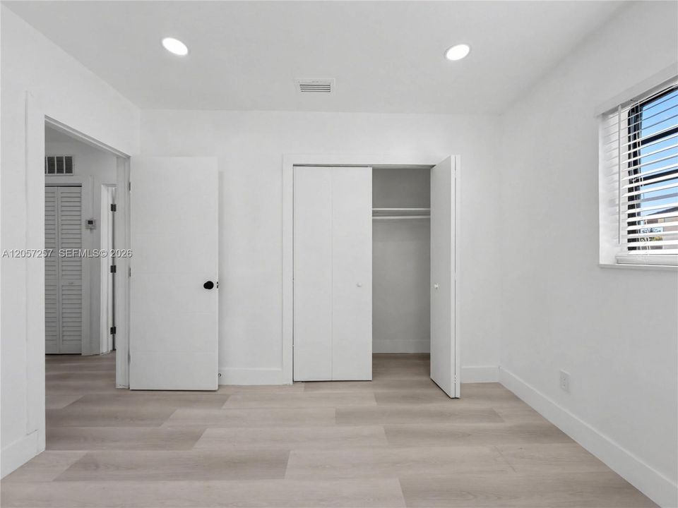 На продажу: $539,000 (3 спален, 2 ванн, 1208 Квадратных фут)
