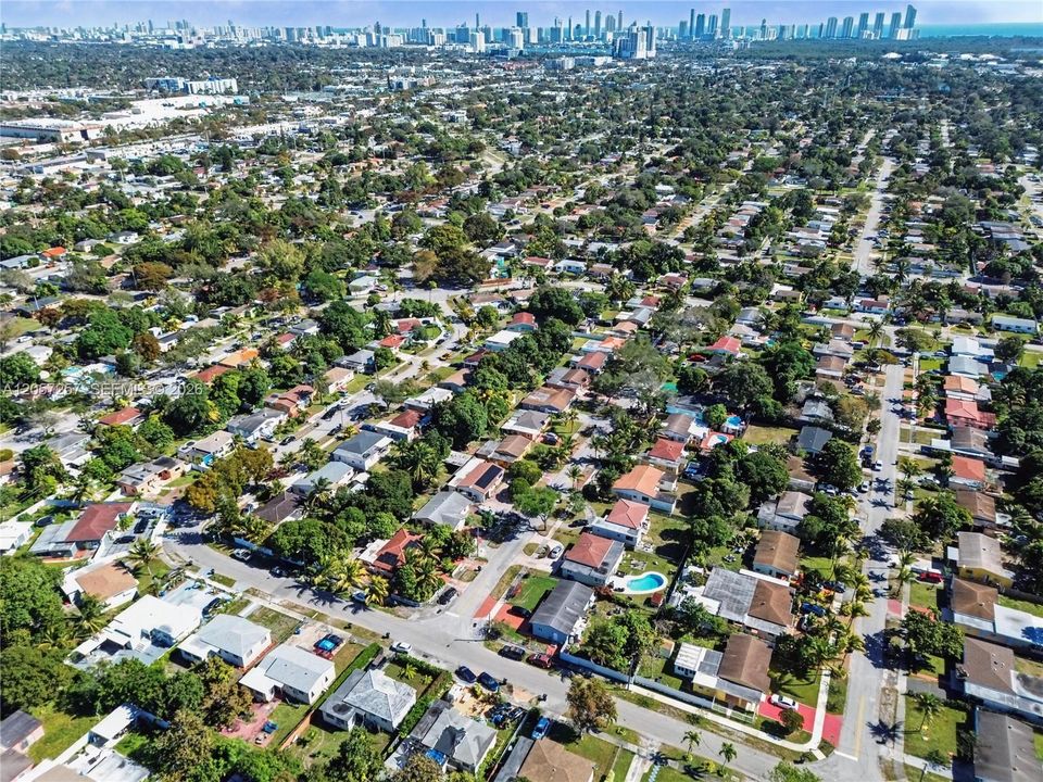 На продажу: $539,000 (3 спален, 2 ванн, 1208 Квадратных фут)