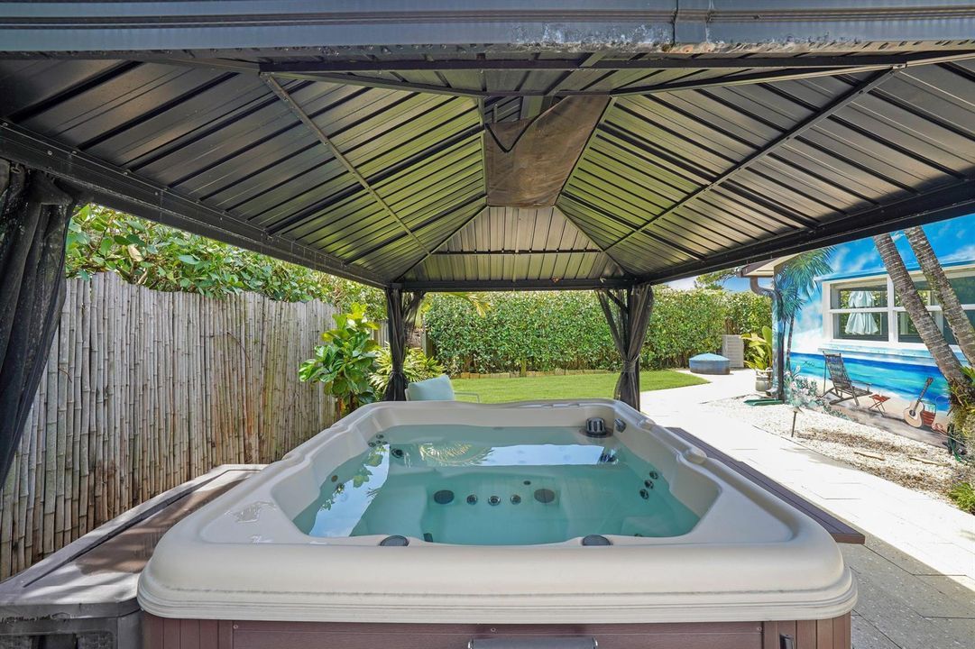 Jacuzzi 3
