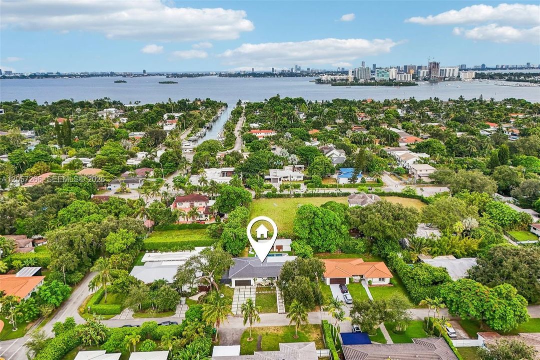 En Venta: $2,500,000 (4 camas, 4 baños, 2489 Pies cuadrados)