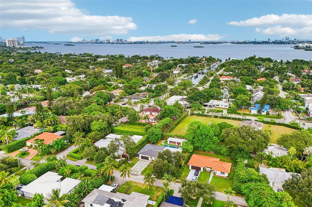 En Venta: $2,500,000 (4 camas, 4 baños, 2489 Pies cuadrados)
