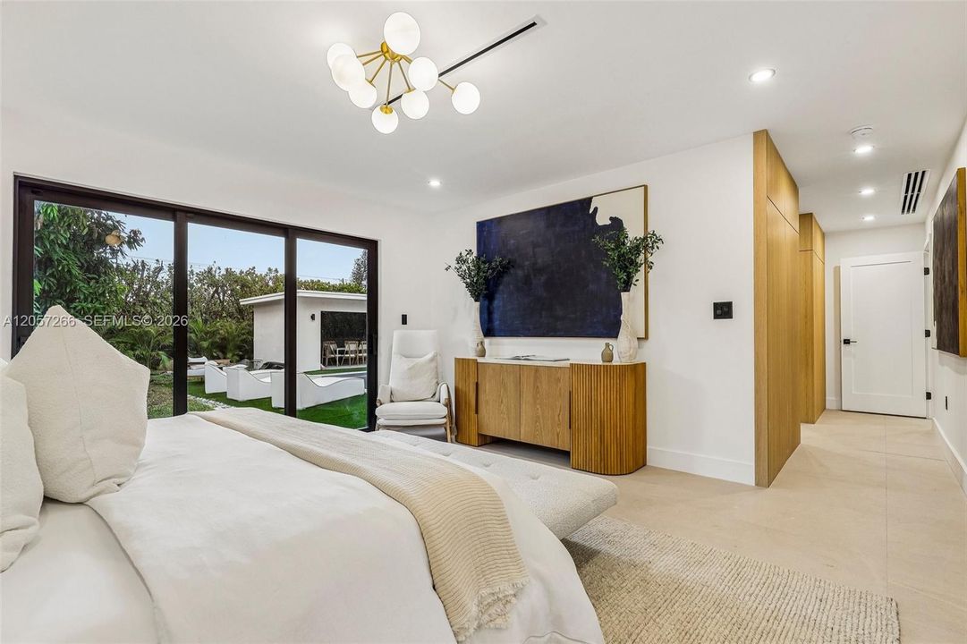 En Venta: $2,500,000 (4 camas, 4 baños, 2489 Pies cuadrados)