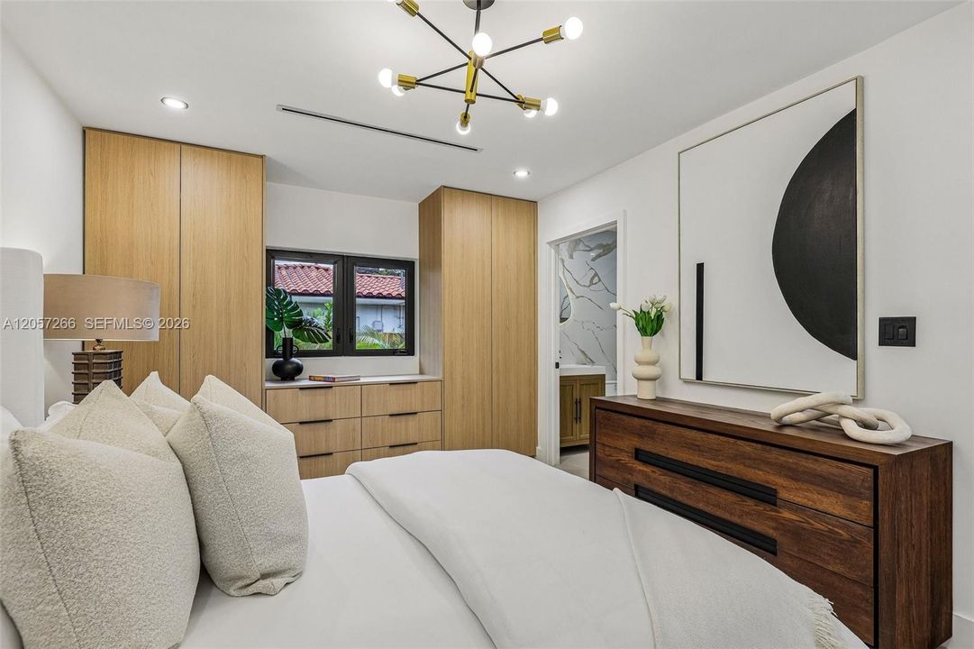 En Venta: $2,500,000 (4 camas, 4 baños, 2489 Pies cuadrados)