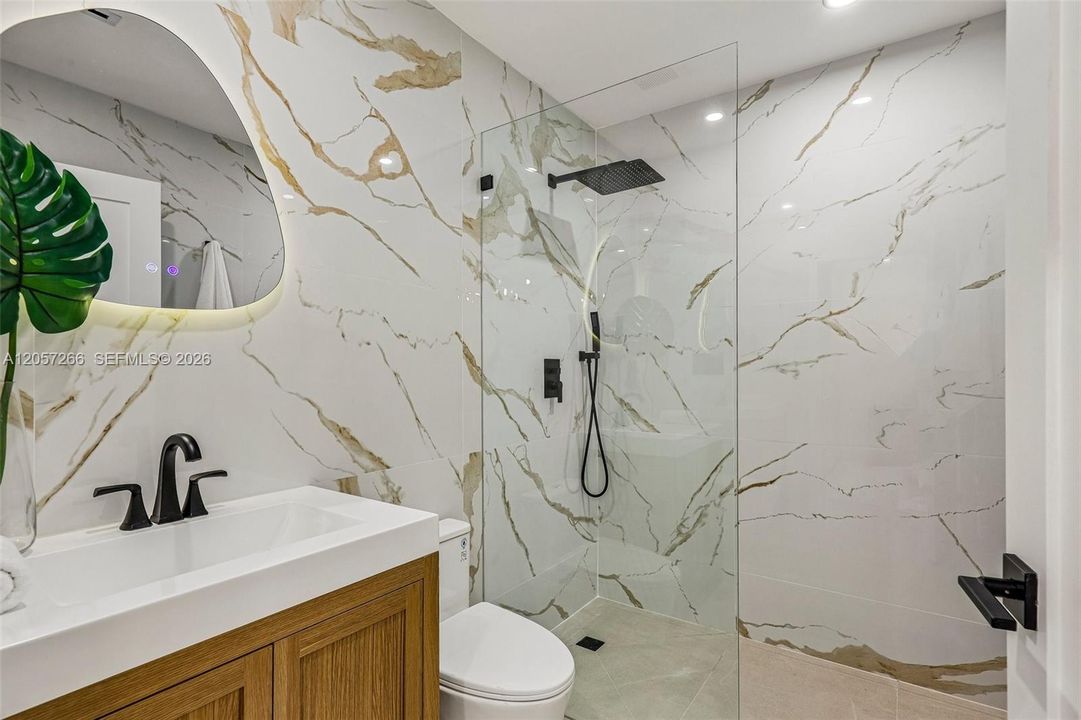 En Venta: $2,500,000 (4 camas, 4 baños, 2489 Pies cuadrados)