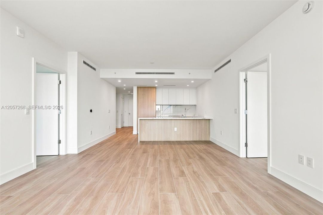 В аренду: $8,500 (2 спален, 3 ванн, 0 Квадратных фут)
