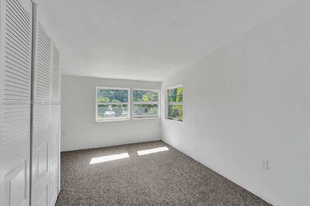 For Rent: $1,975 (2 beds, 1 baths, 670 Square Feet)