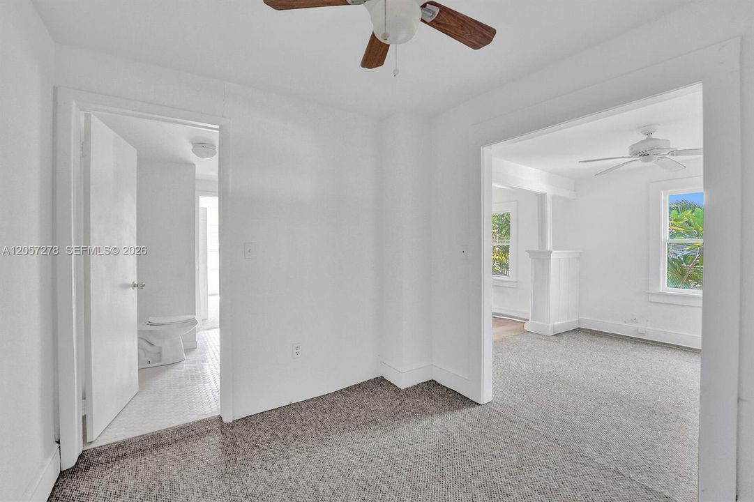 For Rent: $1,975 (2 beds, 1 baths, 670 Square Feet)