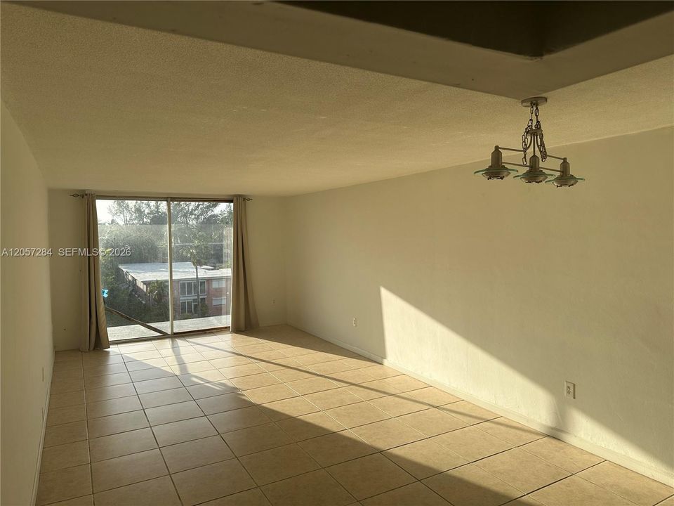 En Venta: $120,000 (1 camas, 1 baños, 878 Pies cuadrados)