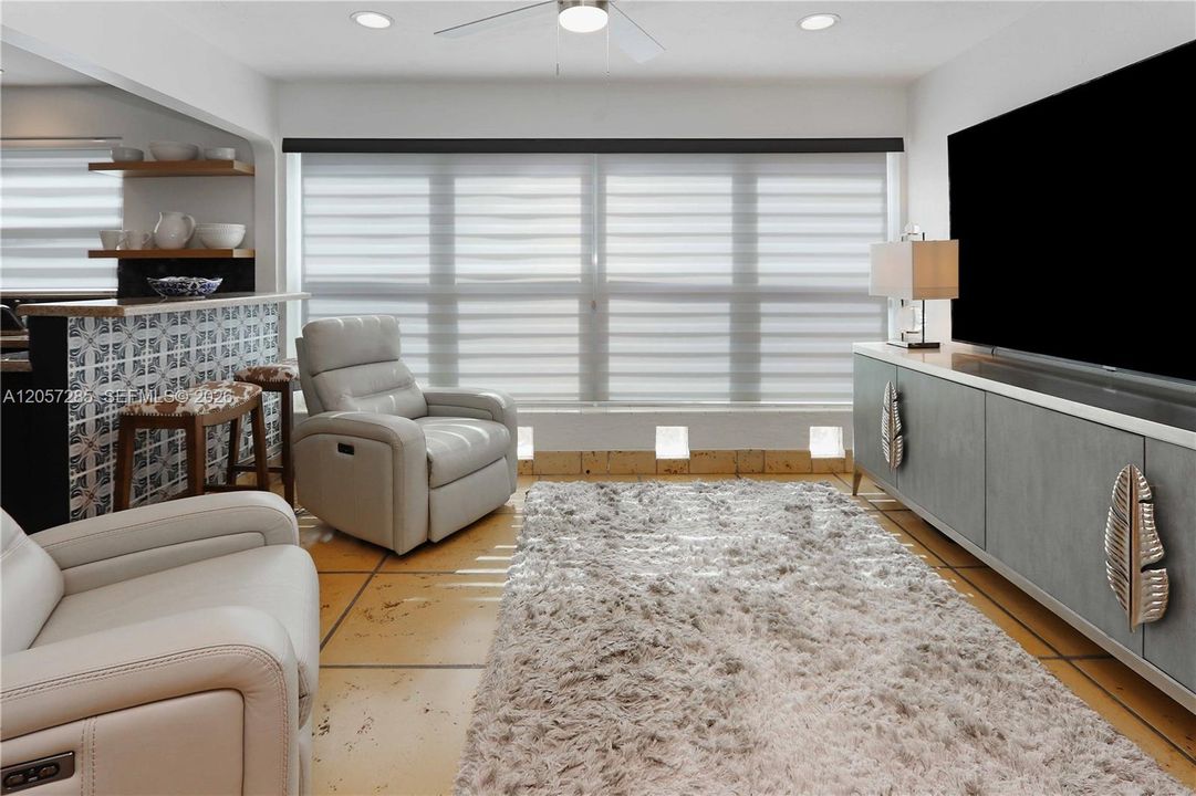 En Venta: $649,000 (2 camas, 2 baños, 1249 Pies cuadrados)