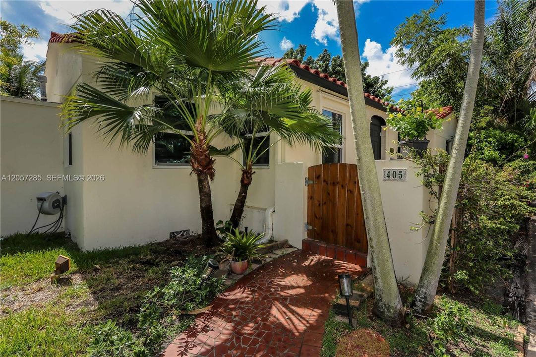En Venta: $649,000 (2 camas, 2 baños, 1249 Pies cuadrados)