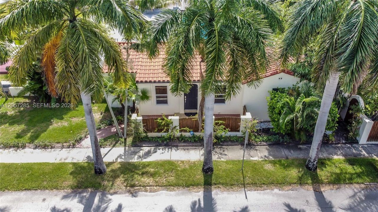 En Venta: $649,000 (2 camas, 2 baños, 1249 Pies cuadrados)