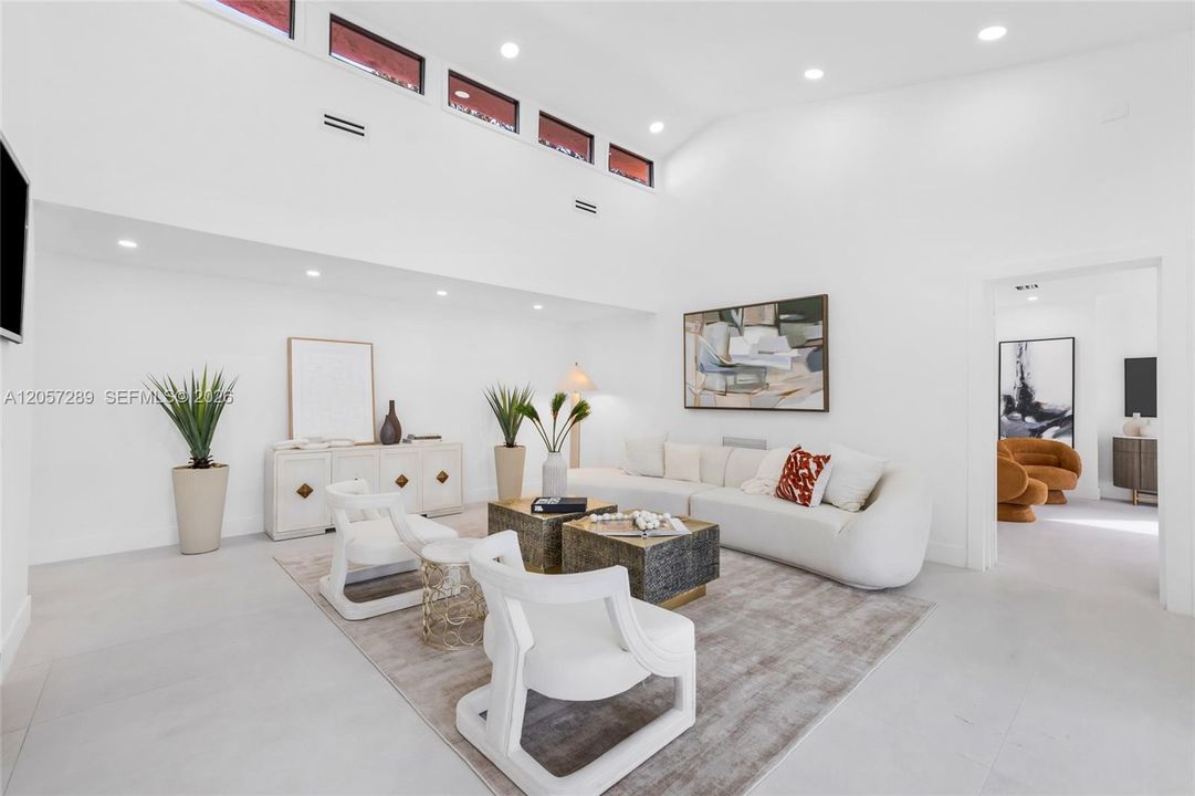 В аренду: $13,500 (5 спален, 4 ванн, 3739 Квадратных фут)