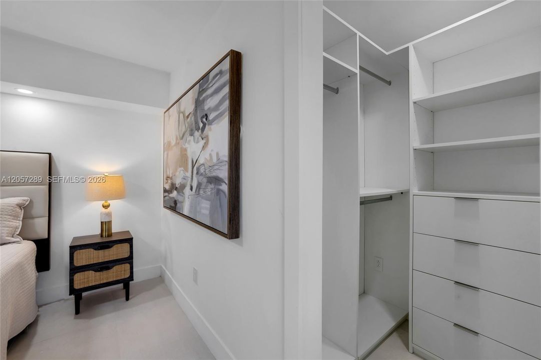 В аренду: $13,500 (5 спален, 4 ванн, 3739 Квадратных фут)