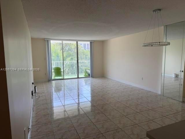 В аренду: $2,250 (1 спален, 1 ванн, 1066 Квадратных фут)