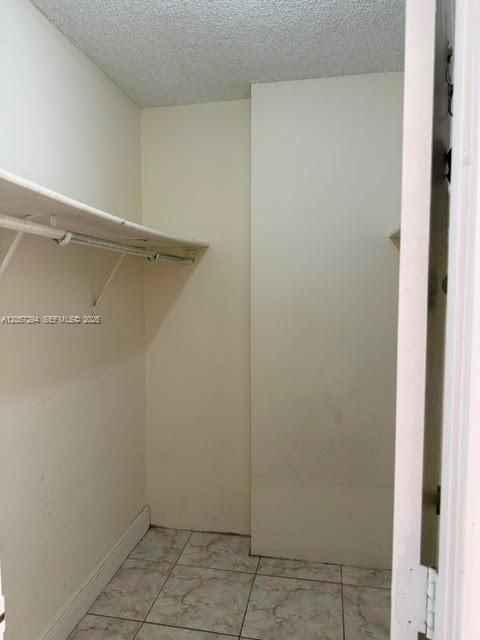 В аренду: $2,250 (1 спален, 1 ванн, 1066 Квадратных фут)
