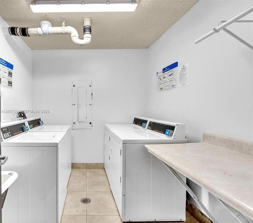 В аренду: $2,250 (1 спален, 1 ванн, 1066 Квадратных фут)
