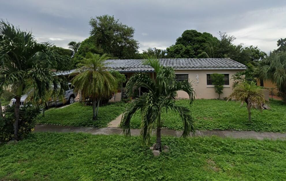 1351 Street view