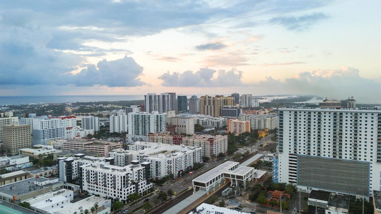 48_wpb stock - sunrise skyline
