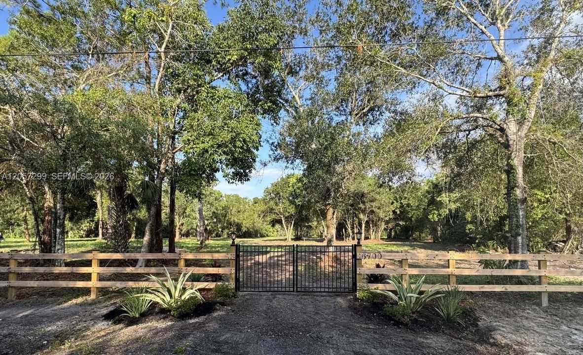 For Sale: $625,000 (8.50 acres)