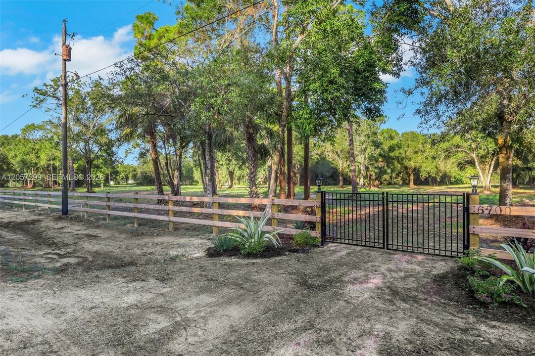 For Sale: $625,000 (8.50 acres)