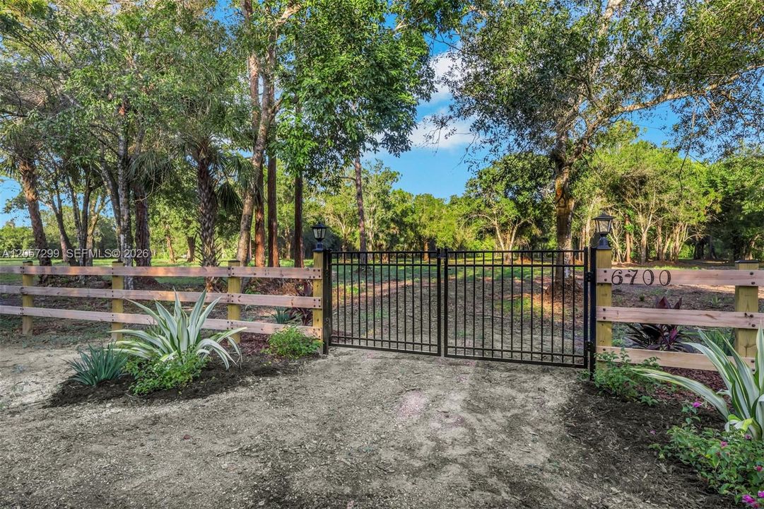 For Sale: $625,000 (8.50 acres)
