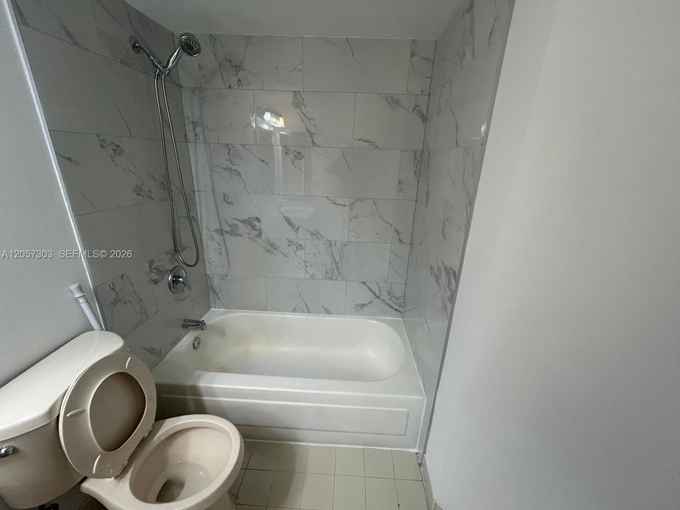 В аренду: $2,000 (2 спален, 2 ванн, 984 Квадратных фут)