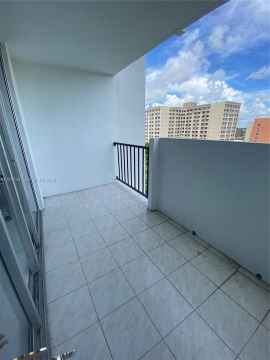 В аренду: $2,390 (2 спален, 2 ванн, 1058 Квадратных фут)