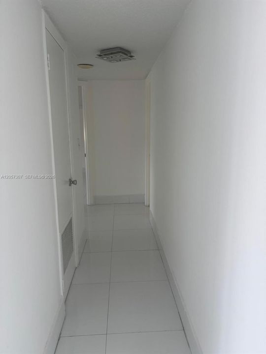 В аренду: $2,390 (2 спален, 2 ванн, 1058 Квадратных фут)