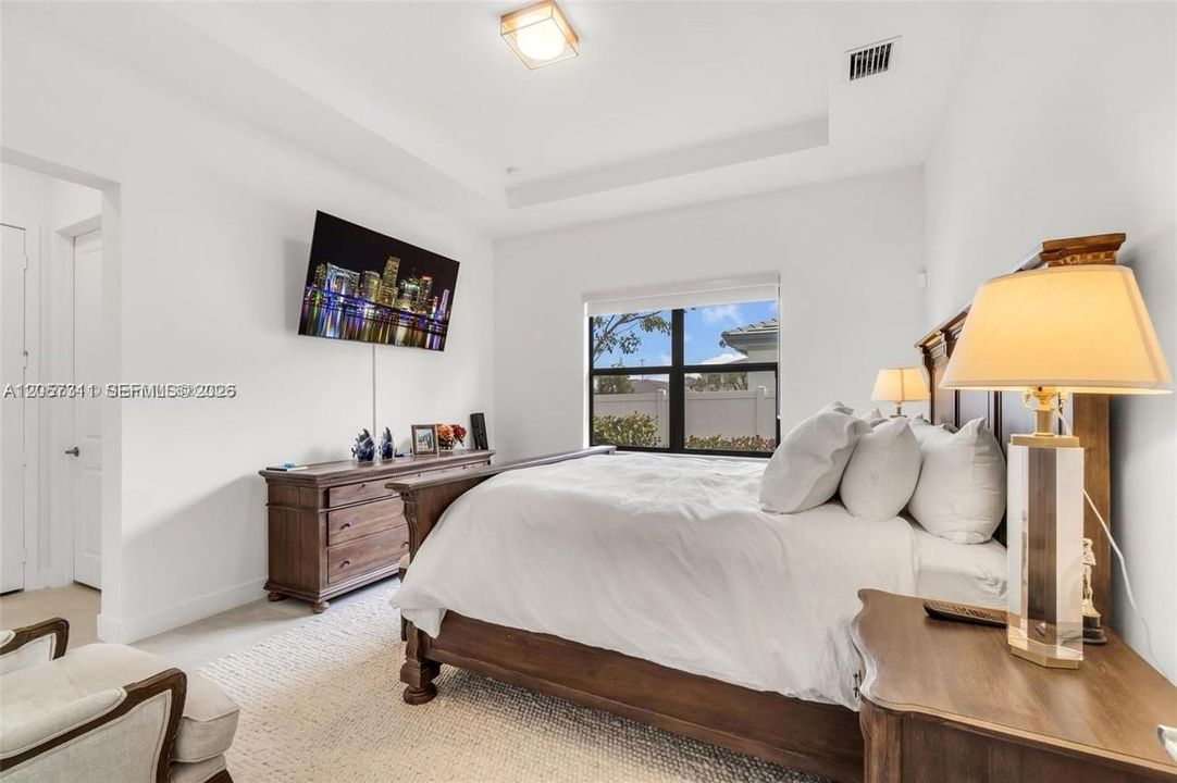 En Venta: $759,000 (3 camas, 2 baños, 2047 Pies cuadrados)
