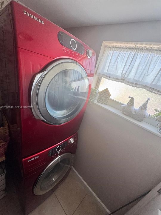 В аренду: $2,100 (1 спален, 1 ванн, 1125 Квадратных фут)
