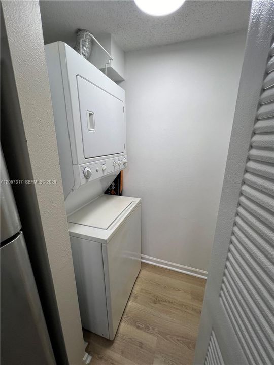 En Renta: $2,150 (2 camas, 2 baños, 942 Pies cuadrados)