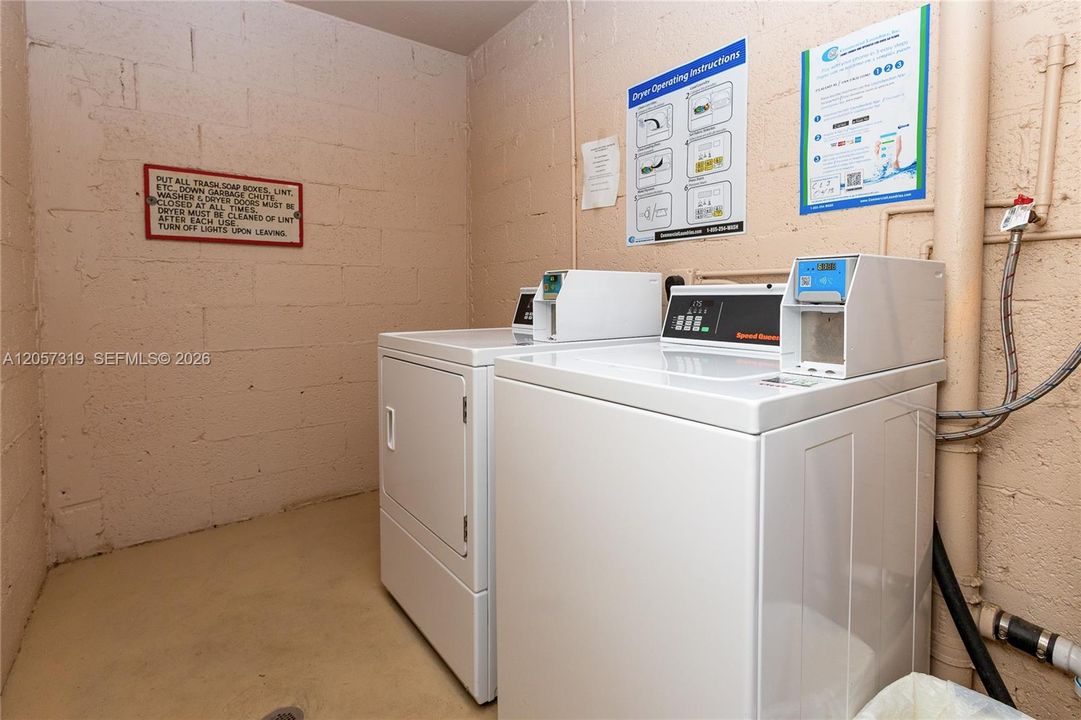 En Venta: $299,999 (3 camas, 2 baños, 1300 Pies cuadrados)
