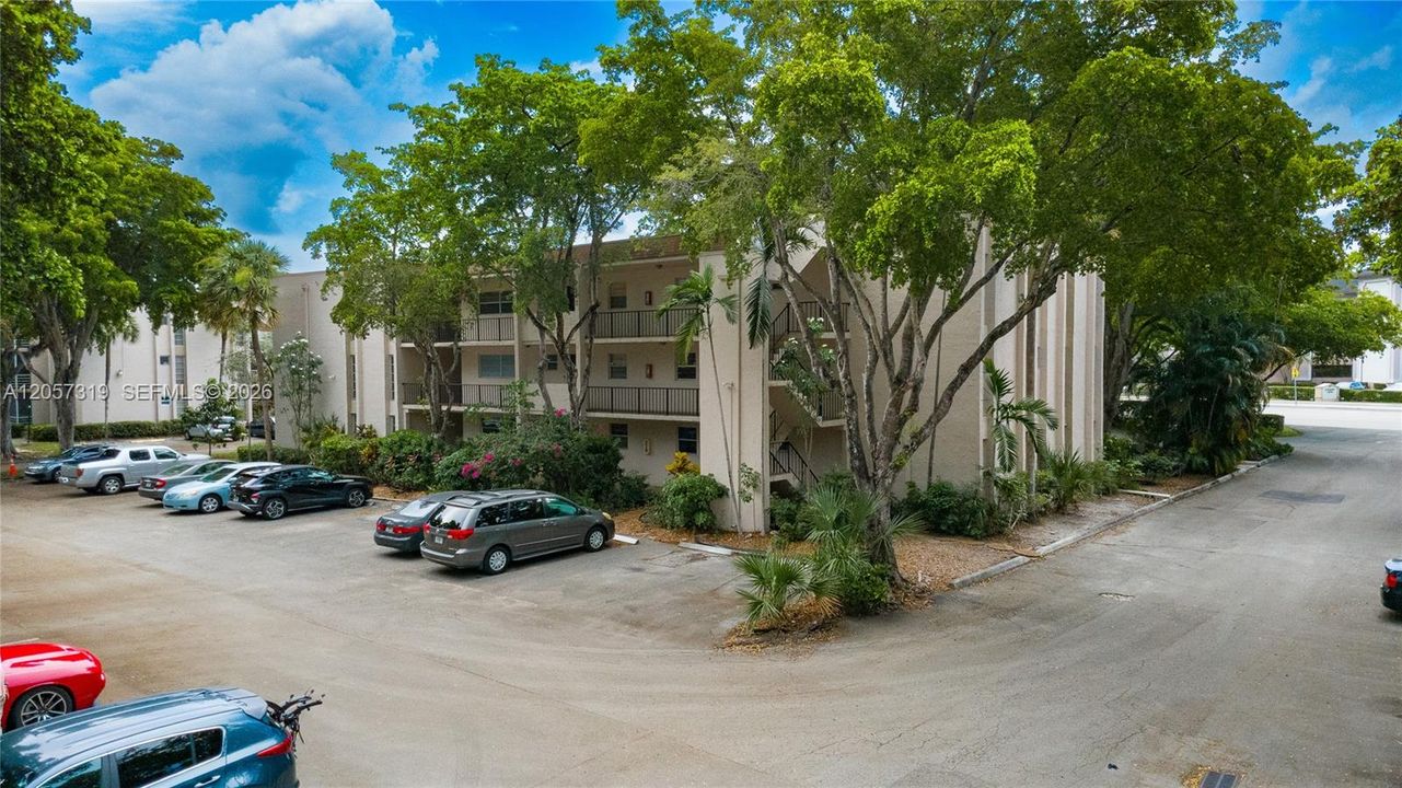 En Venta: $299,999 (3 camas, 2 baños, 1300 Pies cuadrados)