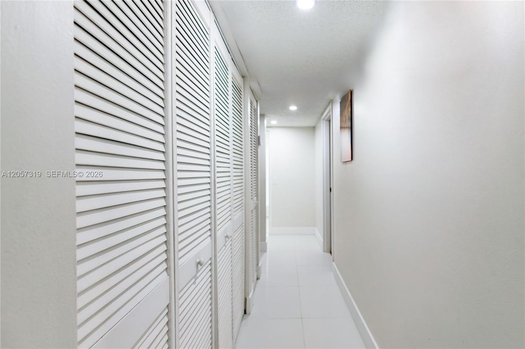 En Venta: $299,999 (3 camas, 2 baños, 1300 Pies cuadrados)