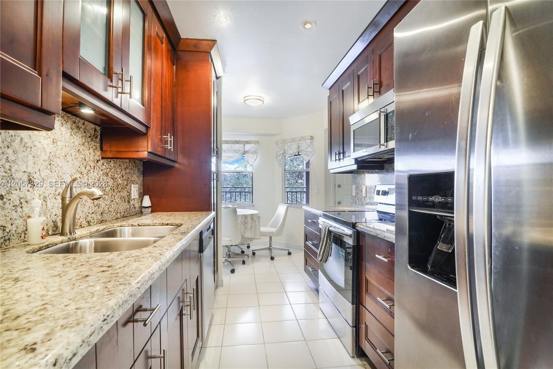 В аренду: $2,500 (2 спален, 2 ванн, 1100 Квадратных фут)