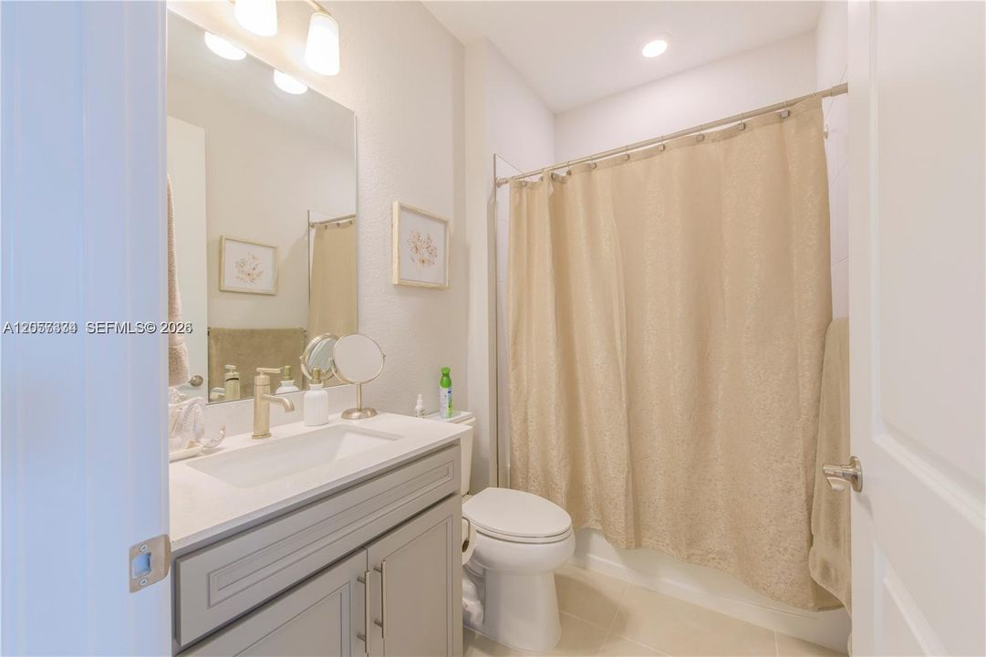 En Venta: $525,000 (2 camas, 2 baños, 1829 Pies cuadrados)