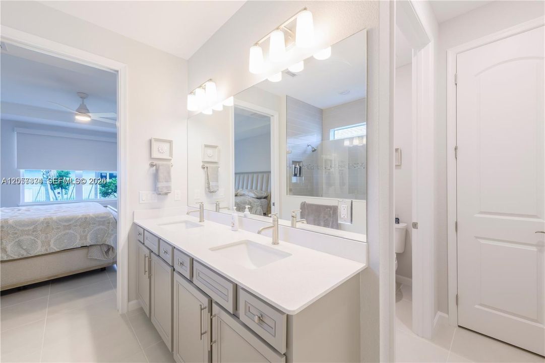 En Venta: $525,000 (2 camas, 2 baños, 1829 Pies cuadrados)
