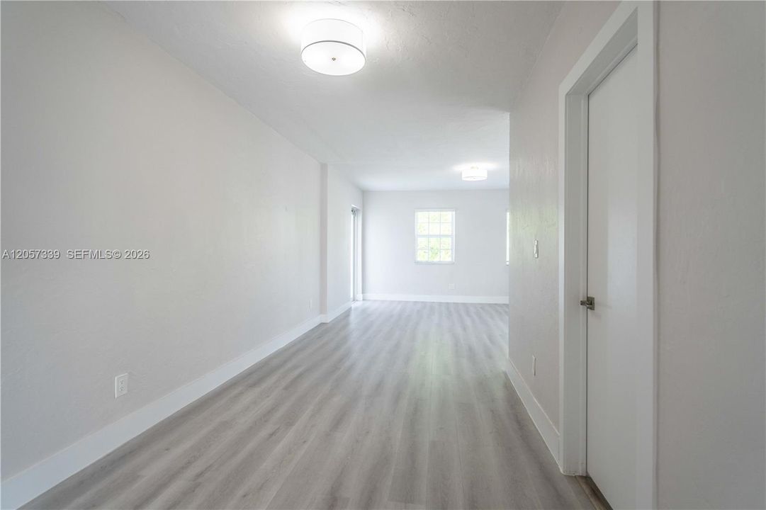 В аренду: $2,450 (1 спален, 1 ванн, 0 Квадратных фут)