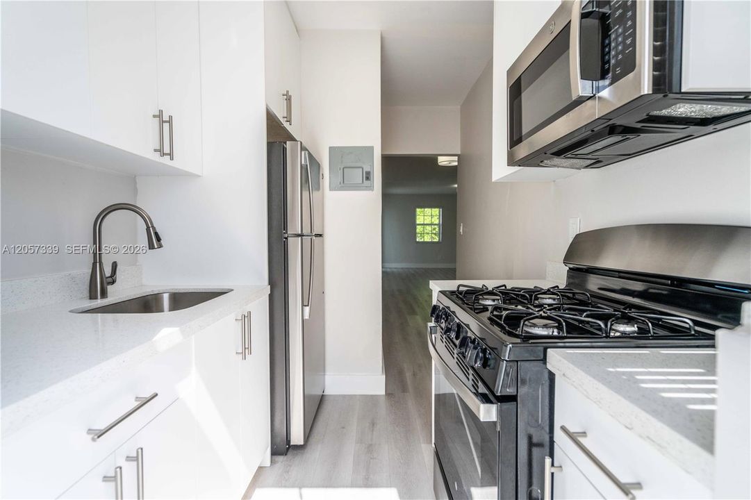 В аренду: $2,450 (1 спален, 1 ванн, 0 Квадратных фут)